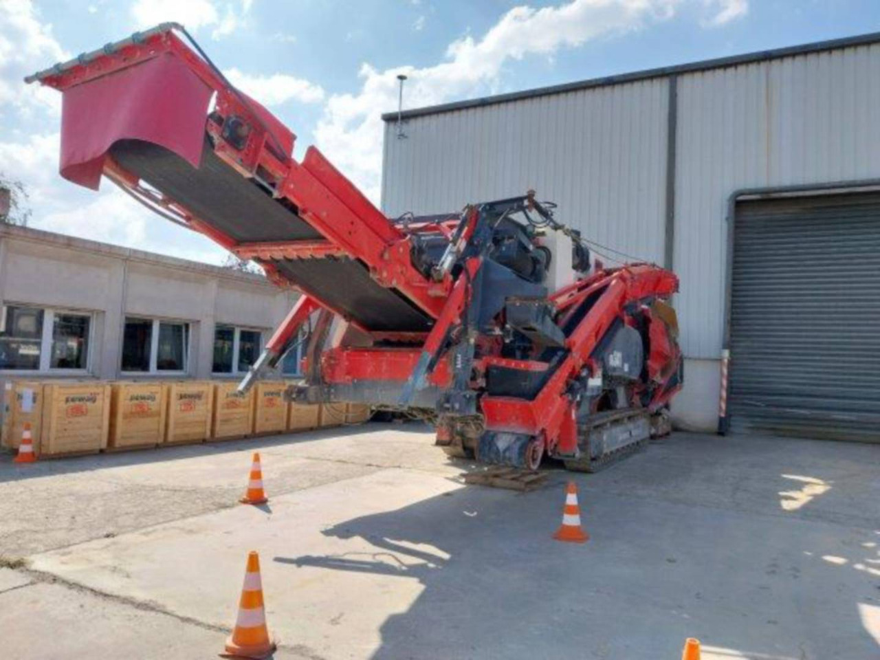 SANDVIK MINING & CONSTRUCTION QI341HS - Törőgép: 1 kép. SANDVIK MINING & CONSTRUCTION QI341HS - Törőgép: 1 kép.