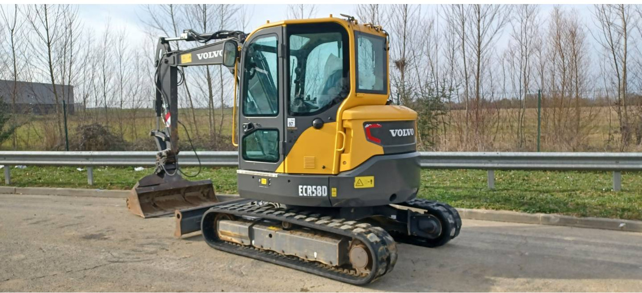 VOLVO CONSTRUCTION EQUIPMENT ECR58D - Lánctalpas kotró: 4 kép. VOLVO CONSTRUCTION EQUIPMENT ECR58D - Lánctalpas kotró: 4 kép.