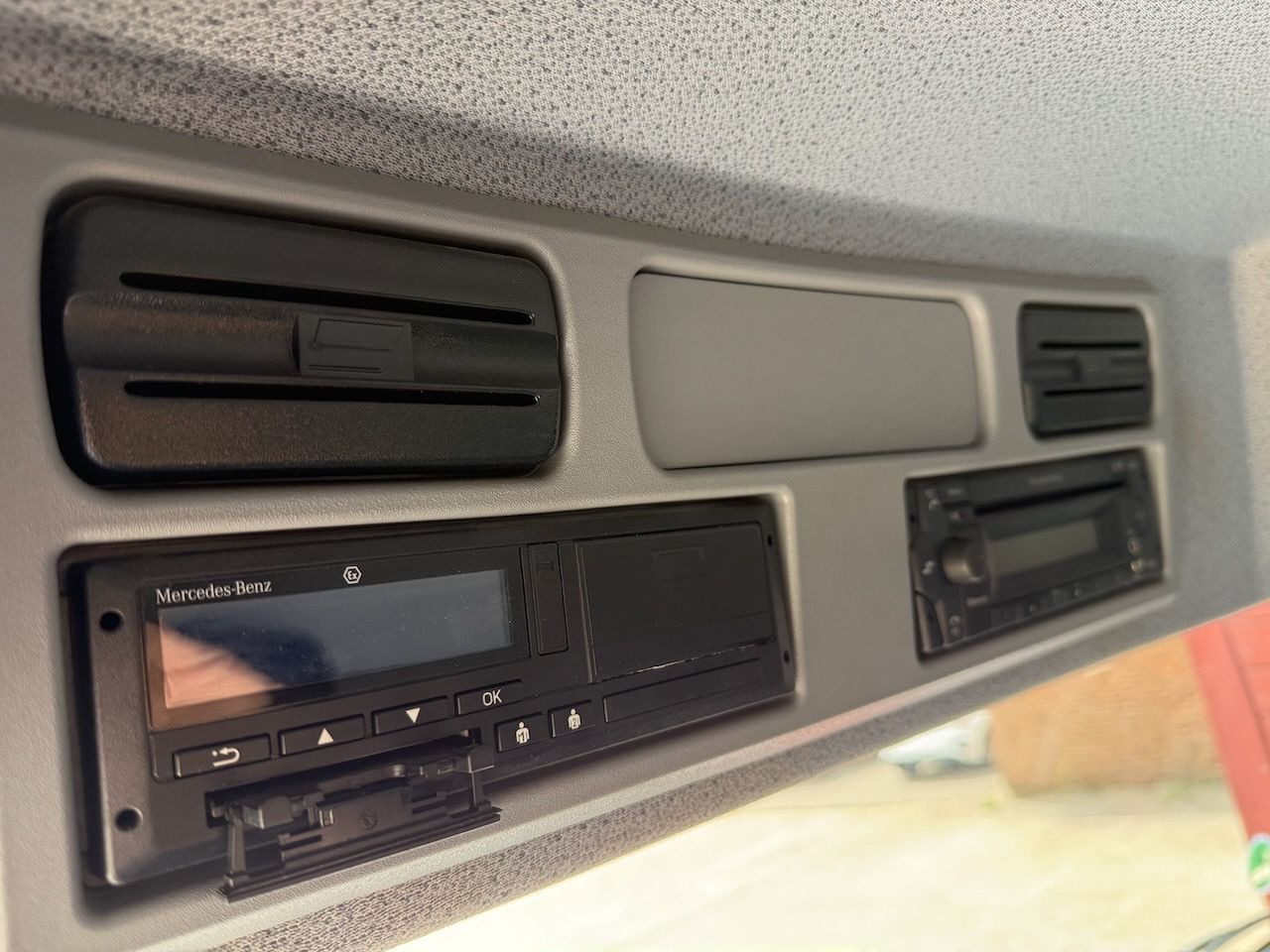 Platós teherautó Mercedes-Benz MB Atego 1630L / 1530L offene Pritsche: 16 kép.