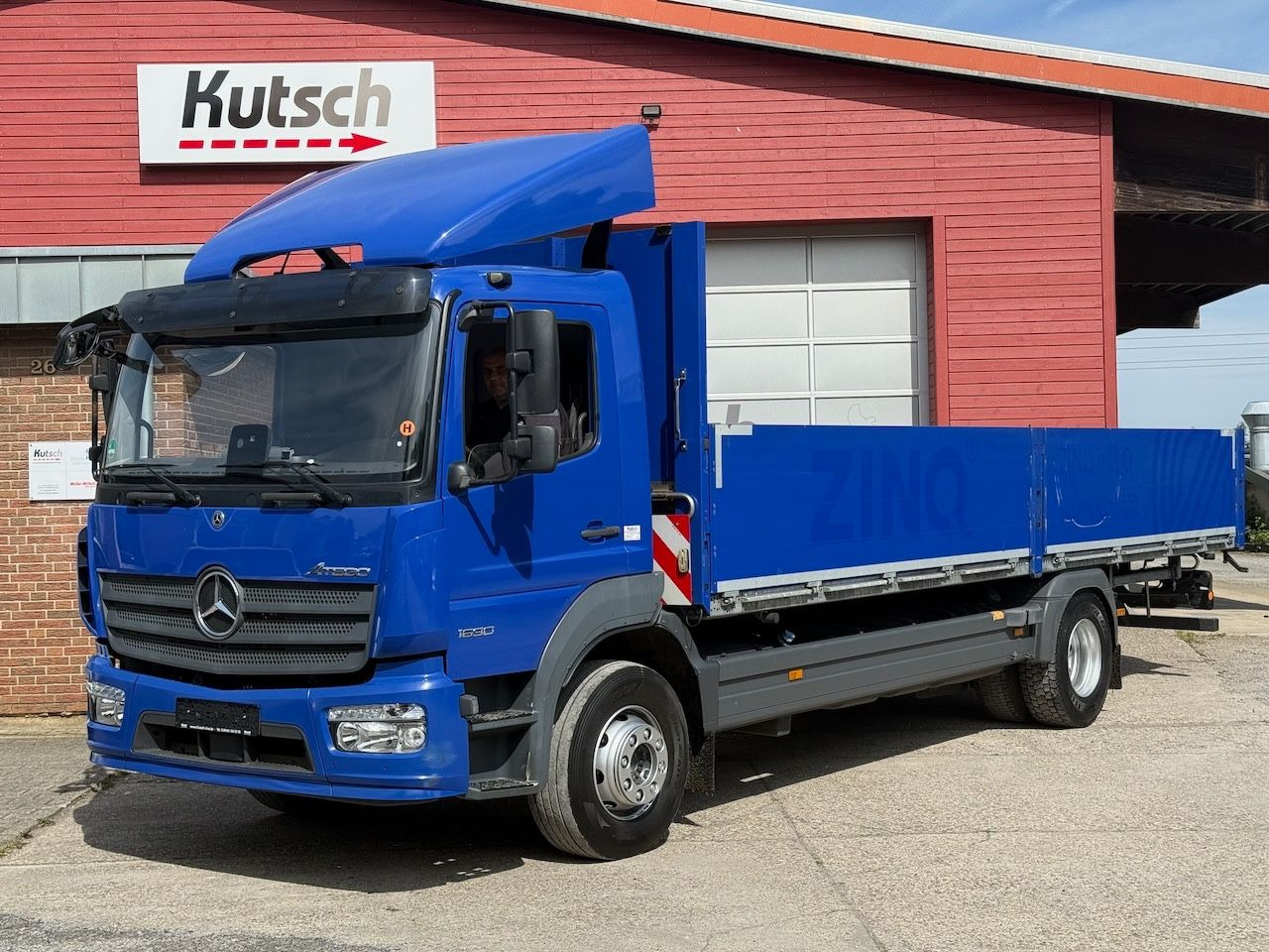 Mercedes-Benz MB Atego 1630L / 1530L offene Pritsche - Platós teherautó: 1 kép. Mercedes-Benz MB Atego 1630L / 1530L offene Pritsche - Platós teherautó: 1 kép.