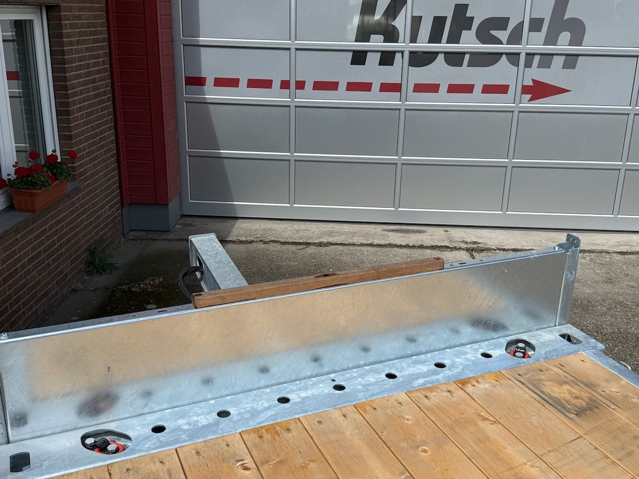 Müller-Mitteltal ETÜTAR 14,4 Tieflader, LED, Runduml. RDÜ - Platós pótkocsi: 3 kép. Müller-Mitteltal ETÜTAR 14,4 Tieflader, LED, Runduml. RDÜ - Platós pótkocsi: 3 kép.