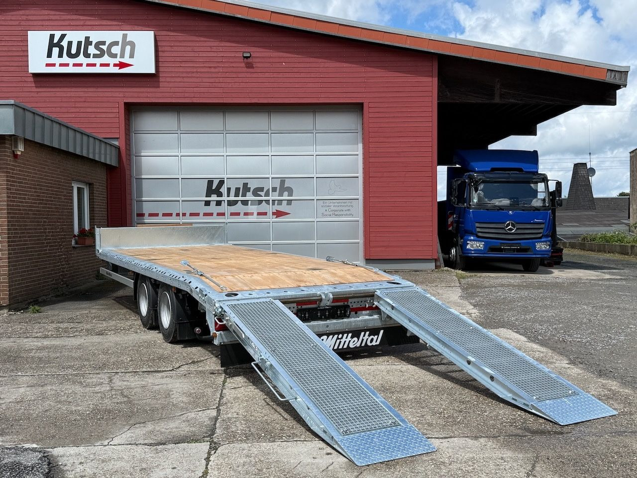 Müller-Mitteltal ETÜTAR 14,4 Tieflader, LED, Runduml. RDÜ - Platós pótkocsi: 2 kép. Müller-Mitteltal ETÜTAR 14,4 Tieflader, LED, Runduml. RDÜ - Platós pótkocsi: 2 kép.