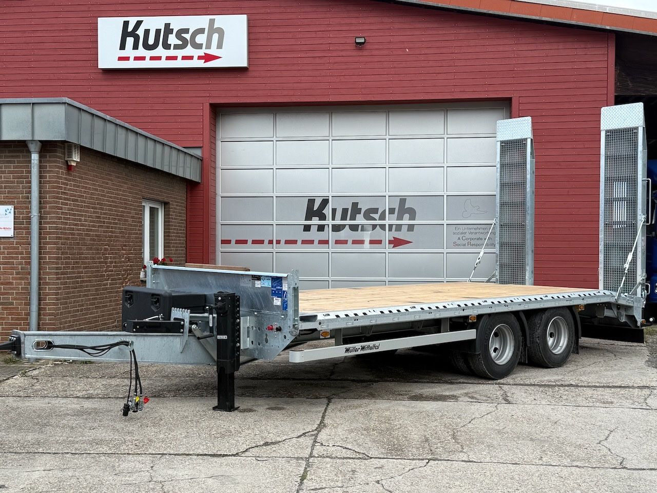 Müller-Mitteltal ETÜTAR 14,4 Tieflader, LED, Runduml. RDÜ - Platós pótkocsi: 5 kép. Müller-Mitteltal ETÜTAR 14,4 Tieflader, LED, Runduml. RDÜ - Platós pótkocsi: 5 kép.