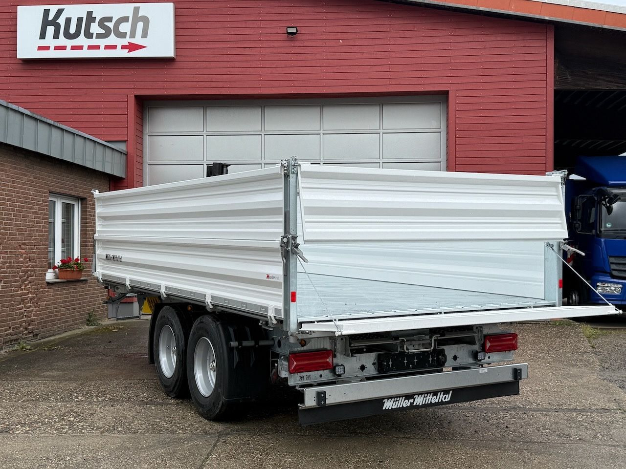 Müller-Mitteltal KA-TA-R 11,9, doppelte Bordwände/ Aufsatz - Pótkocsi billenőplatós: 3 kép. Müller-Mitteltal KA-TA-R 11,9, doppelte Bordwände/ Aufsatz - Pótkocsi billenőplatós: 3 kép.