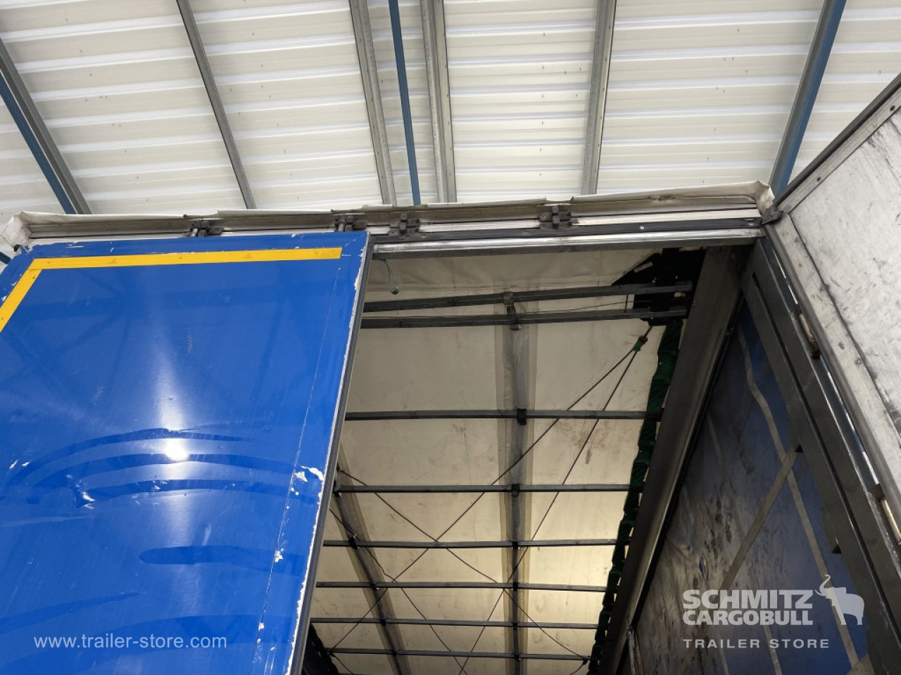 BERGER Semiremolque Lona Standard - Ponyvás félpótkocsi: 2 kép. BERGER Semiremolque Lona Standard - Ponyvás félpótkocsi: 2 kép.