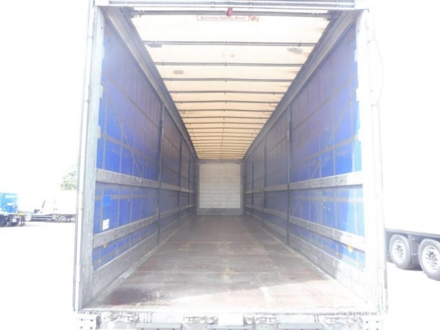 Schmitz Cargobull Curtainsider Mega - Ponyvás félpótkocsi: 5 kép. Schmitz Cargobull Curtainsider Mega - Ponyvás félpótkocsi: 5 kép.
