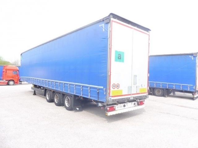 Schmitz Cargobull Curtainsider Mega - Ponyvás félpótkocsi: 4 kép. Schmitz Cargobull Curtainsider Mega - Ponyvás félpótkocsi: 4 kép.