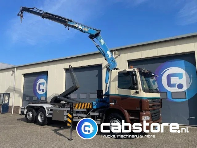 DAF CF 85.340 6X2 Euro 3 - Haakarm containersystem - Hooklift - Abrollkipper - Year 2004 - HMF 1680-K2 Crane - Grua - Ladekran - Autolaadkraan - Horgos rakodó teherautó, Darus autó: 1 kép. DAF CF 85.340 6X2 Euro 3 - Haakarm containersystem - Hooklift - Abrollkipper - Year 2004 - HMF 1680-K2 Crane - Grua - Ladekran - Autolaadkraan - Horgos rakodó teherautó, Darus autó: 1 kép.