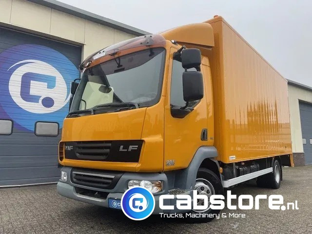 DAF LF 45.160 4x2 Euro 5 EEV - Year 2008 - Mobiele werkplaats - Bakwagen - Closed box - Km 268.123 - Dobozos felépítményű teherautó: 2 kép. DAF LF 45.160 4x2 Euro 5 EEV - Year 2008 - Mobiele werkplaats - Bakwagen - Closed box - Km 268.123 - Dobozos felépítményű teherautó: 2 kép.