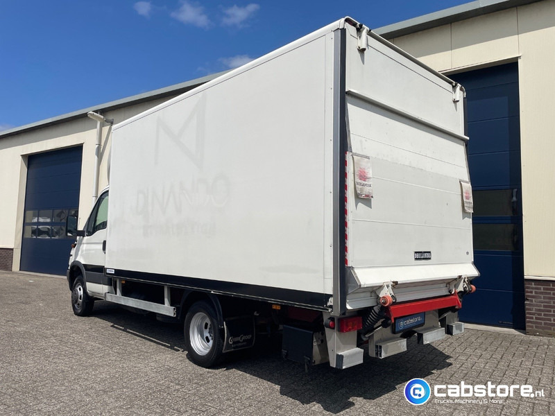 Iveco 40C 40C12 EURO 3 4x2 Bakwagen Euro 3 - Bouwjaar 2003 - APK tot 10-05-2026 -Handgeschakelde versnellingsbak - Dobozos kisteherautó: 5 kép. Iveco 40C 40C12 EURO 3 4x2 Bakwagen Euro 3 - Bouwjaar 2003 - APK tot 10-05-2026 -Handgeschakelde versnellingsbak - Dobozos kisteherautó: 5 kép.