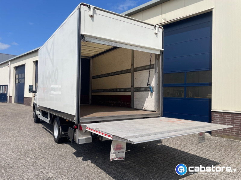 Iveco 40C 40C12 EURO 3 4x2 Bakwagen Euro 3 - Bouwjaar 2003 - APK tot 10-05-2026 -Handgeschakelde versnellingsbak - Dobozos kisteherautó: 4 kép. Iveco 40C 40C12 EURO 3 4x2 Bakwagen Euro 3 - Bouwjaar 2003 - APK tot 10-05-2026 -Handgeschakelde versnellingsbak - Dobozos kisteherautó: 4 kép.