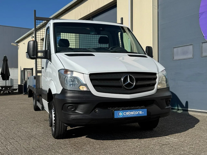 Mercedes-Benz Sprinter 516 CDI 2.2 163 Pk Euro 6 - Oprijwagen - Trekhaak - Year 2017 - Kisteherautó: 5 kép. Mercedes-Benz Sprinter 516 CDI 2.2 163 Pk Euro 6 - Oprijwagen - Trekhaak - Year 2017 - Kisteherautó: 5 kép.