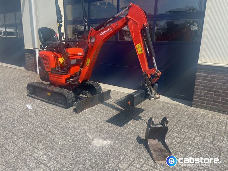 Kubota U10-3 Mini graafmachine - 900 kg - Verbreedbaar - Bouwjaar 2020 - Uren 1193 !! - 2 graafbakken - Zeer mooie machine - Minikotró: 2 kép. Kubota U10-3 Mini graafmachine - 900 kg - Verbreedbaar - Bouwjaar 2020 - Uren 1193 !! - 2 graafbakken - Zeer mooie machine - Minikotró: 2 kép.
