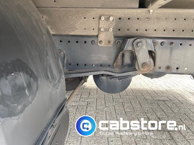 Dobozos felépítményű teherautó MAN TGL 8.180 4X2 BB  Euro 5 - Handgeschakelde versnellingsbak - Laadklep - Bouwjaar 2010 - 3 zitplaatsen: 17 kép.