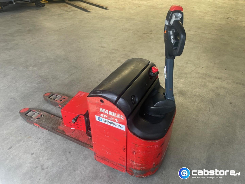 Manitou EP185 Electric Pallettruck Manitou EP185 Electrische palletwagen - Bouwjaar 2007 - Uren 1160 - Kézi raklapemelő: 3 kép. Manitou EP185 Electric Pallettruck Manitou EP185 Electrische palletwagen - Bouwjaar 2007 - Uren 1160 - Kézi raklapemelő: 3 kép.