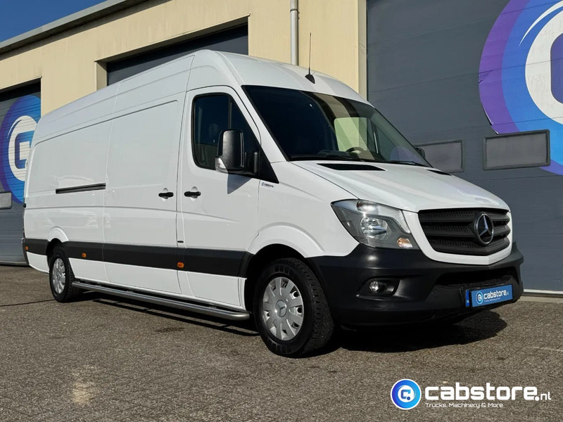Mercedes-Benz Sprinter 316 CDI L3/H2 316 CDI Euro 5 - L3/H2 - Automaat - Geïntegreerde rijplaten in vloer - Bearlock - Year 2015 - Furgon: 2 kép. Mercedes-Benz Sprinter 316 CDI L3/H2 316 CDI Euro 5 - L3/H2 - Automaat - Geïntegreerde rijplaten in vloer - Bearlock - Year 2015 - Furgon: 2 kép.