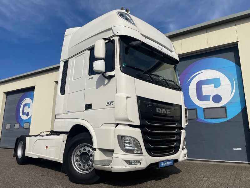 DAF XF 460 FT Euro 6 - SSC - Year 2017 - Nyergesvontató: 1 kép. DAF XF 460 FT Euro 6 - SSC - Year 2017 - Nyergesvontató: 1 kép.