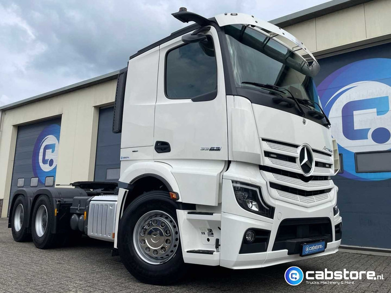 Mercedes-Benz Actros 3363 6x4 SLT Euro 6 3363 6x4 SLT Euro 6 - Zwaartransport - Heavy Load - Schwertransporte - 140 Ton - Year 2024 - Km 35.788 !! - Turbo Retarder Clutch - LIKE NEW !! - Nyergesvontató: 1 kép. Mercedes-Benz Actros 3363 6x4 SLT Euro 6 3363 6x4 SLT Euro 6 - Zwaartransport - Heavy Load - Schwertransporte - 140 Ton - Year 2024 - Km 35.788 !! - Turbo Retarder Clutch - LIKE NEW !! - Nyergesvontató: 1 kép.