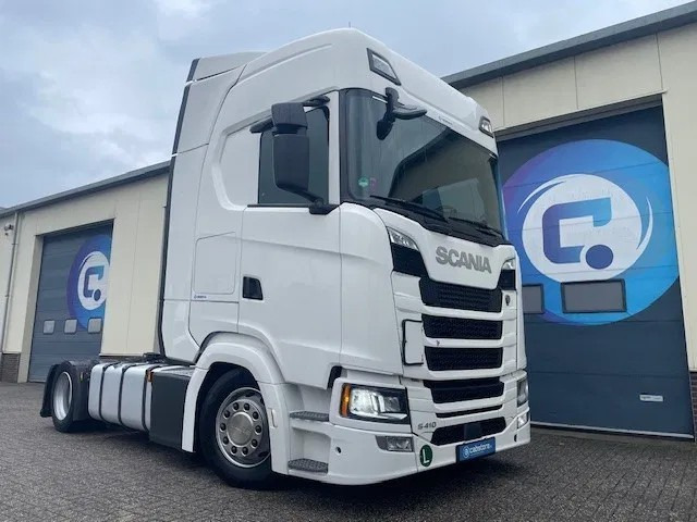 Scania S410 A4X2EB Euro 6 - MEGA - Lowdeck - Year 2018 - LED - Retarder - Smart tacho 2 - S-cabine - Nyergesvontató: 1 kép. Scania S410 A4X2EB Euro 6 - MEGA - Lowdeck - Year 2018 - LED - Retarder - Smart tacho 2 - S-cabine - Nyergesvontató: 1 kép.