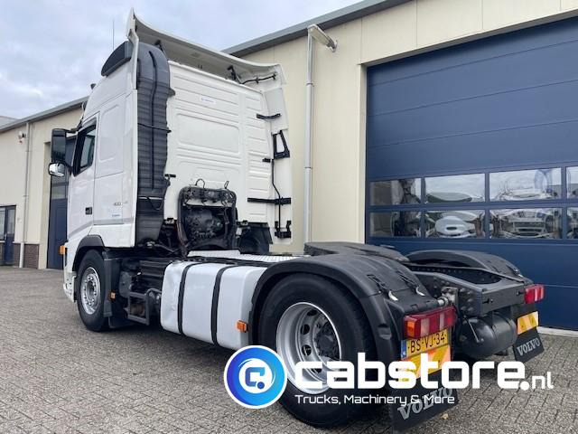 Volvo FH 400 4X2 Euro 5 - VEB+ Brake - Globetrotter - I-Shift - 2 tanks - Bouwjaar 2007 - Km 1.097.798 - Nyergesvontató: 3 kép. Volvo FH 400 4X2 Euro 5 - VEB+ Brake - Globetrotter - I-Shift - 2 tanks - Bouwjaar 2007 - Km 1.097.798 - Nyergesvontató: 3 kép.