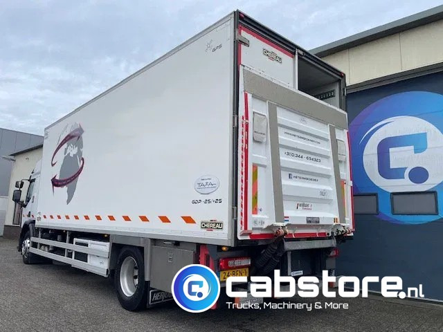 Renault D-19 Wide 4x2 Koelwagen D-19 Wide 4x2 Euro 6 Koelwagen - Kuhlkoffer - Frigo -Thermobox - Year 2015 - CHEREAU BOX - CARRIER Supra 850U - Hűtős teherautó: 3 kép. Renault D-19 Wide 4x2 Koelwagen D-19 Wide 4x2 Euro 6 Koelwagen - Kuhlkoffer - Frigo -Thermobox - Year 2015 - CHEREAU BOX - CARRIER Supra 850U - Hűtős teherautó: 3 kép.