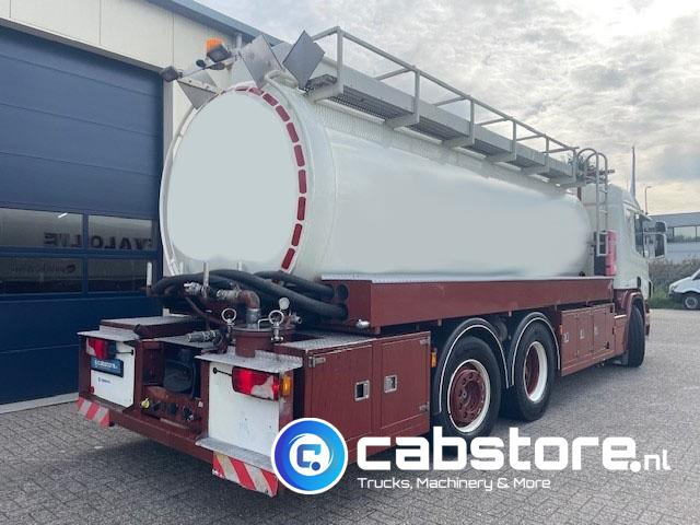 Scania P 380 B 6X2*4 HNA - RETARDER - Tankwagen olie - Olietank - ADR - 16.920 liter - Bouwjaar 2007 - Km 881.924 - Tartályos teherautó: 4 kép. Scania P 380 B 6X2*4 HNA - RETARDER - Tankwagen olie - Olietank - ADR - 16.920 liter - Bouwjaar 2007 - Km 881.924 - Tartályos teherautó: 4 kép.