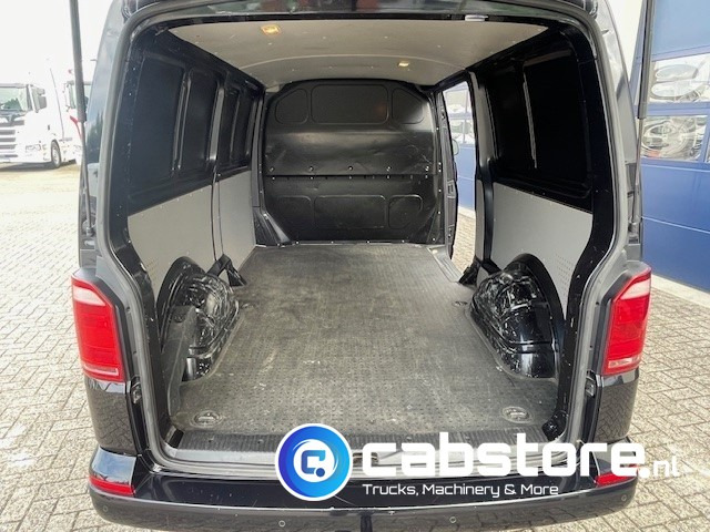 Kis furgon Volkswagen Transporter T6 2.0 TDI Euro 6   - Bouwjaar 2017 - Gesloten bestelwagen - DSG 7 - L2-H1 - Achterklep - 18 Inch velgen: 17 kép.