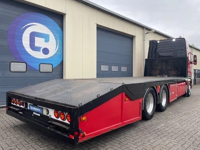 Volvo FH 12.460 6x2R Euro 3 - Oprijwagen - Machinetransporter - Year 2002 - APK tot 11-2025 - MANUAL - NL Truck - Autószállító teherautó: 5 kép. Volvo FH 12.460 6x2R Euro 3 - Oprijwagen - Machinetransporter - Year 2002 - APK tot 11-2025 - MANUAL - NL Truck - Autószállító teherautó: 5 kép.