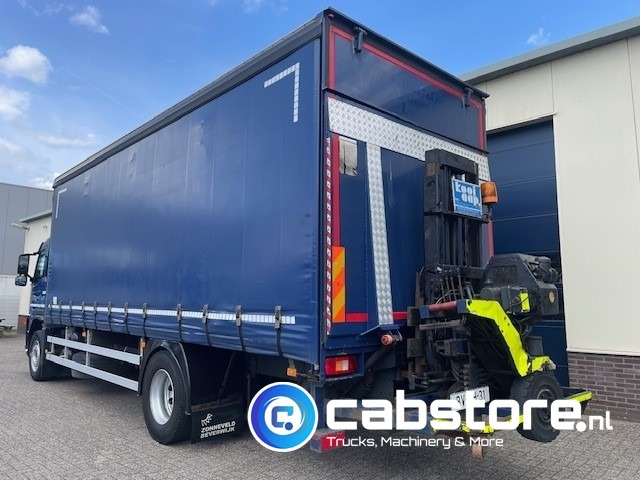Volvo FM9 4X2R FAL9.0 RAD-A4 Volvo FM300 4x2 Euro 5 bakwagen - Schuifzeilen - Laadklep 2000 kg - Bouwjaar 2008 - Kooi-Aap heftruck - Dobozos kisteherautó: 3 kép. Volvo FM9 4X2R FAL9.0 RAD-A4 Volvo FM300 4x2 Euro 5 bakwagen - Schuifzeilen - Laadklep 2000 kg - Bouwjaar 2008 - Kooi-Aap heftruck - Dobozos kisteherautó: 3 kép.