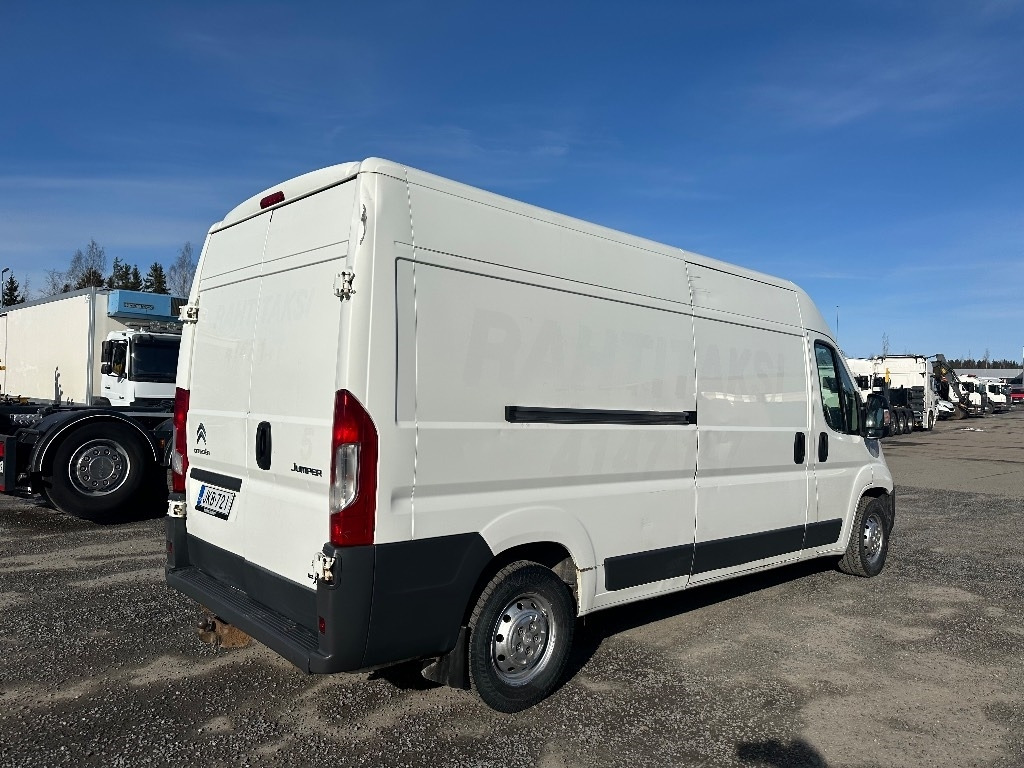 Citroën Jumper 2.2 kylmäkoneella - Furgon: 4 kép. Citroën Jumper 2.2 kylmäkoneella - Furgon: 4 kép.