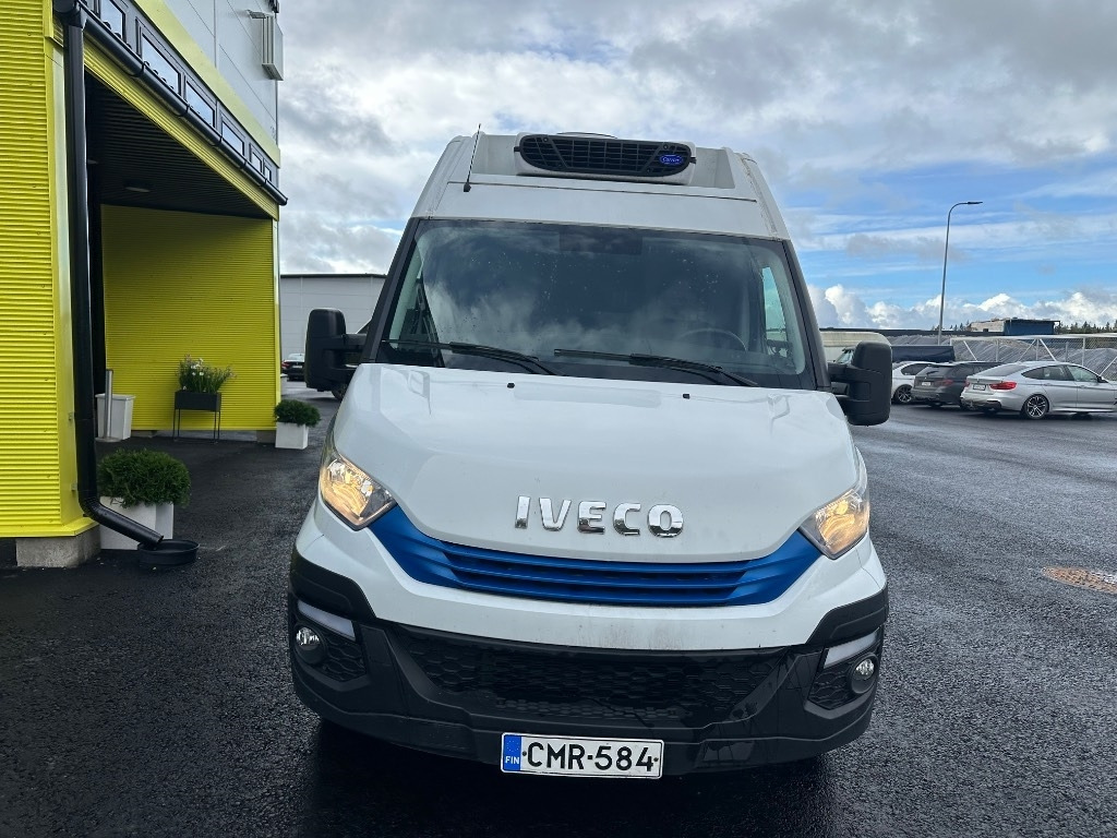 Iveco 35S14N Kylmäkone - Furgon: 2 kép. Iveco 35S14N Kylmäkone - Furgon: 2 kép.