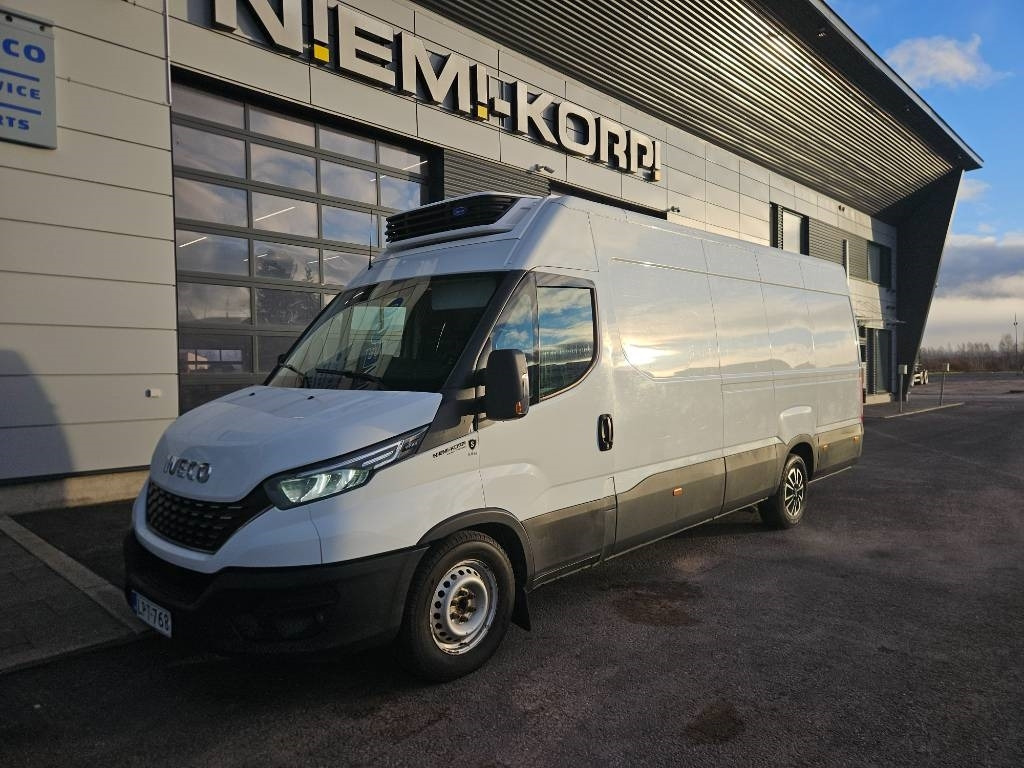 Iveco Daily 35S16A8 kylmäkone  - Hűtős kisteherautó: 1 kép. Iveco Daily 35S16A8 kylmäkone  - Hűtős kisteherautó: 1 kép.