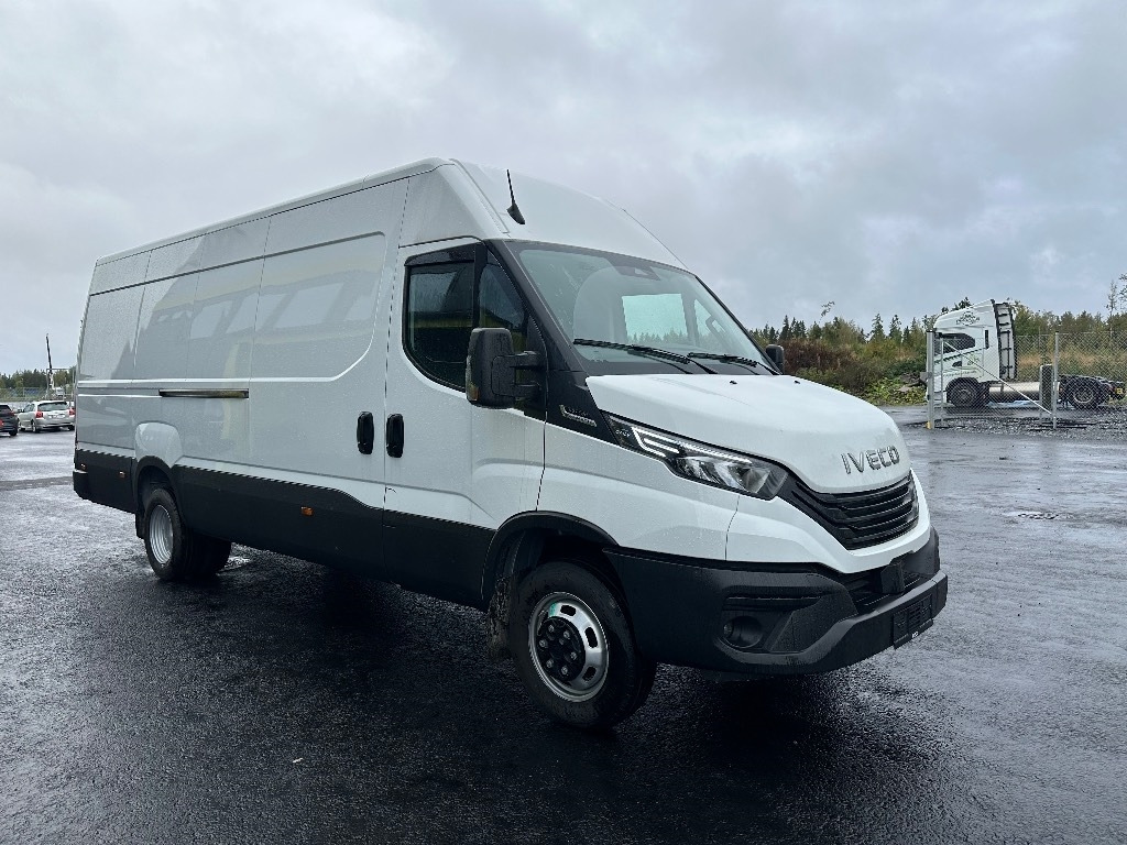 Iveco Daily 50C18A8 16m3 - Furgon: 3 kép. Iveco Daily 50C18A8 16m3 - Furgon: 3 kép.