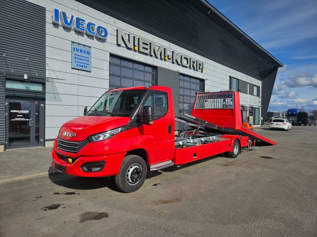 Iveco Daily 72 C180 nopeaan toimitukseen - Vontató: 2 kép. Iveco Daily 72 C180 nopeaan toimitukseen - Vontató: 2 kép.