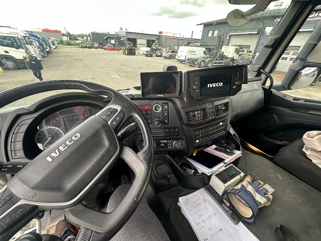 Iveco S-Way AD 260S48 - Darus autó: 5 kép. Iveco S-Way AD 260S48 - Darus autó: 5 kép.