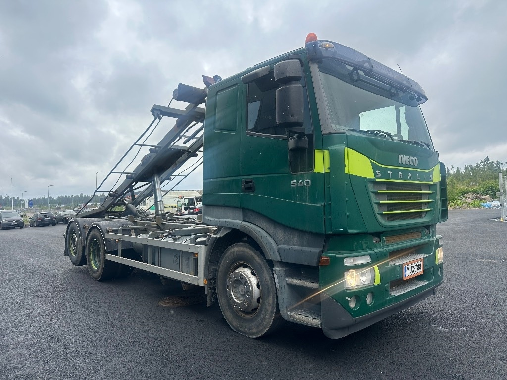 Iveco Stralis 260S54 6x2 - Konténerszállító: 2 kép. Iveco Stralis 260S54 6x2 - Konténerszállító: 2 kép.