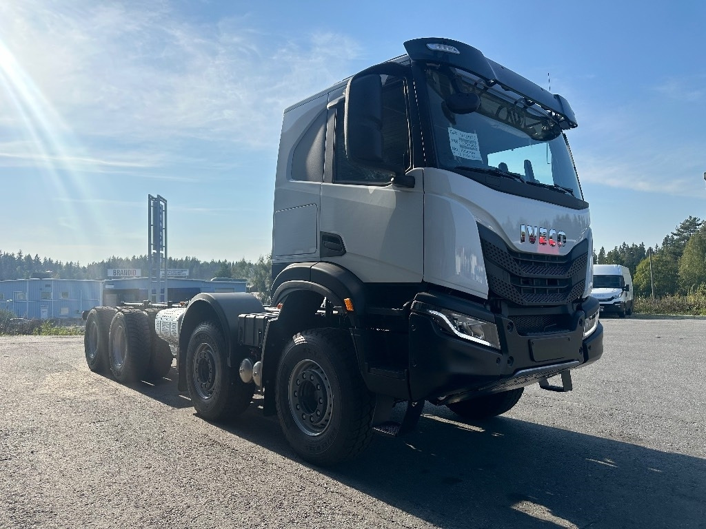Iveco T-Way 410T510 8x4 - Alvaz teherautó: 3 kép. Iveco T-Way 410T510 8x4 - Alvaz teherautó: 3 kép.