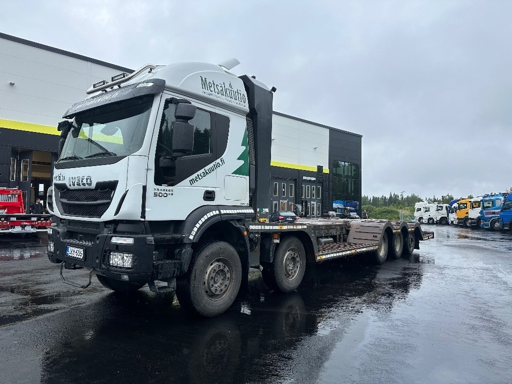 Iveco Trakker AT410T500 10x4 - Rönkszállító teherautó: 1 kép. Iveco Trakker AT410T500 10x4 - Rönkszállító teherautó: 1 kép.