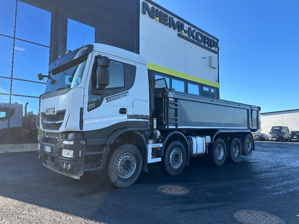 Iveco X-Way AS340X57Z 10x4 - Billenőplatós teherautó: 1 kép. Iveco X-Way AS340X57Z 10x4 - Billenőplatós teherautó: 1 kép.