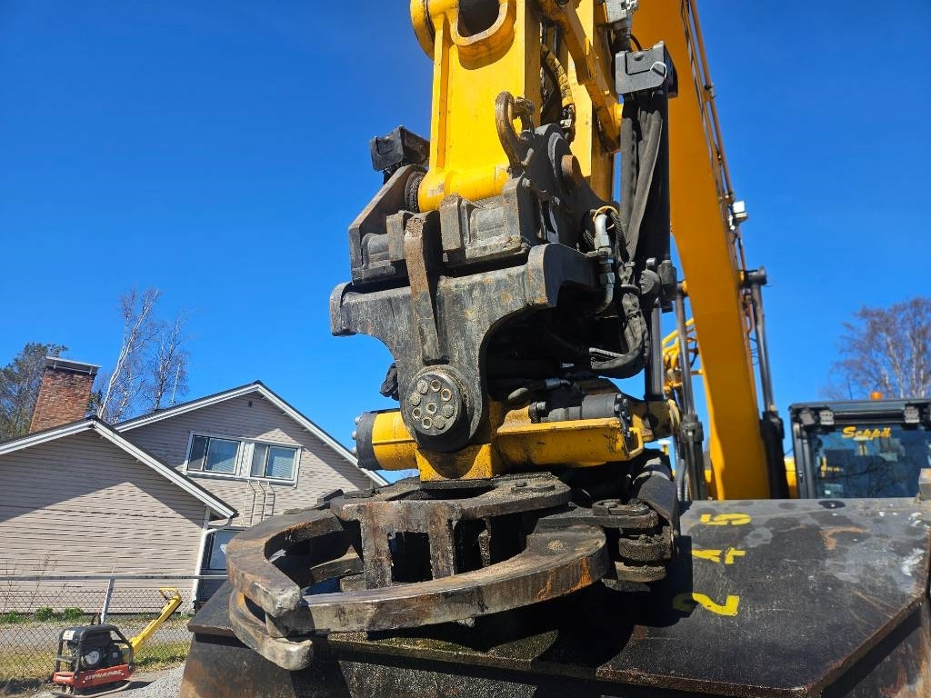 JCB 245 XLR - Lánctalpas kotró: 4 kép. JCB 245 XLR - Lánctalpas kotró: 4 kép.