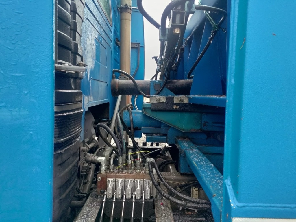 Lava Reunantäyttölava + Sirotin - Platós felépítmény: 5 kép. Lava Reunantäyttölava + Sirotin - Platós felépítmény: 5 kép.