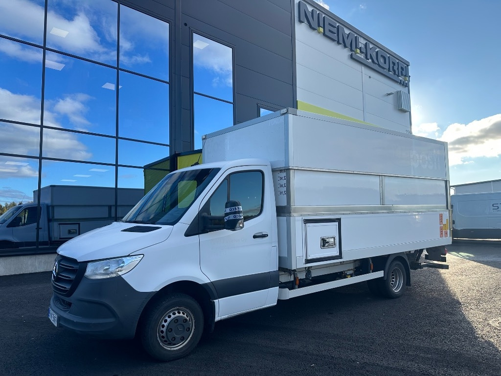 Mercedes-Benz Sprinter 516 Nouseva kori  - Dobozos kisteherautó: 1 kép. Mercedes-Benz Sprinter 516 Nouseva kori  - Dobozos kisteherautó: 1 kép.