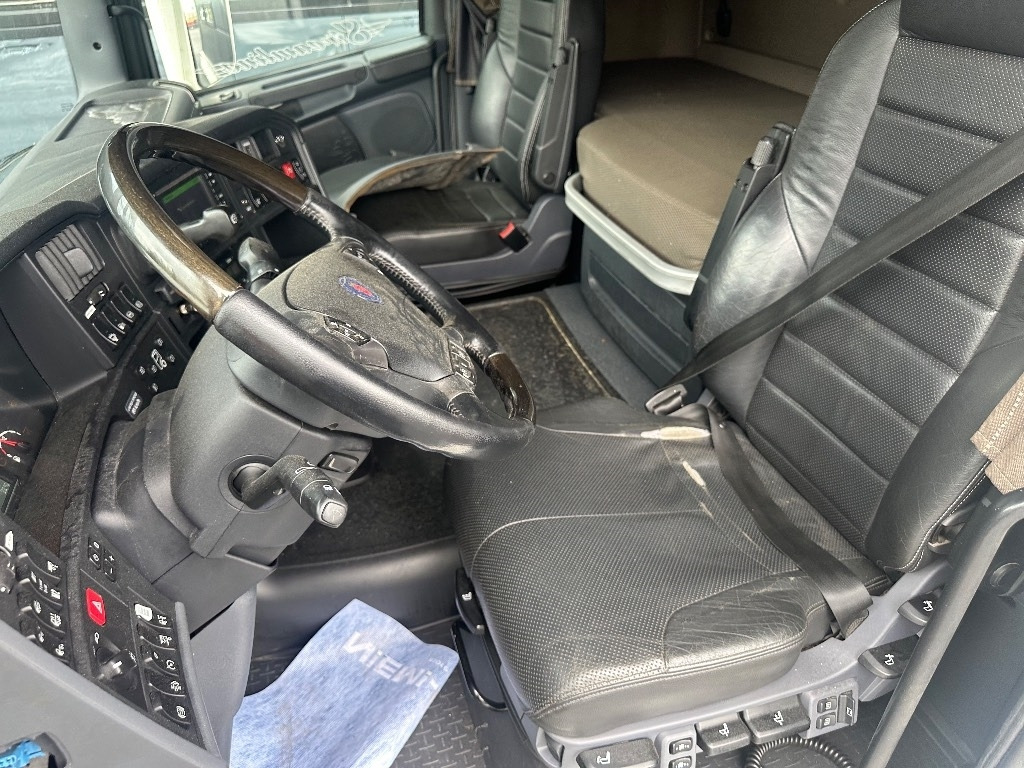 Scania R520 6x2 - Nyergesvontató: 5 kép. Scania R520 6x2 - Nyergesvontató: 5 kép.