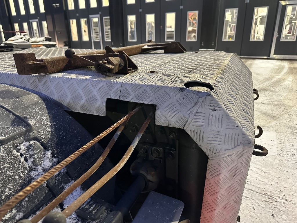 Volvo FH16 600 8x4*4 - Nyergesvontató: 4 kép. Volvo FH16 600 8x4*4 - Nyergesvontató: 4 kép.