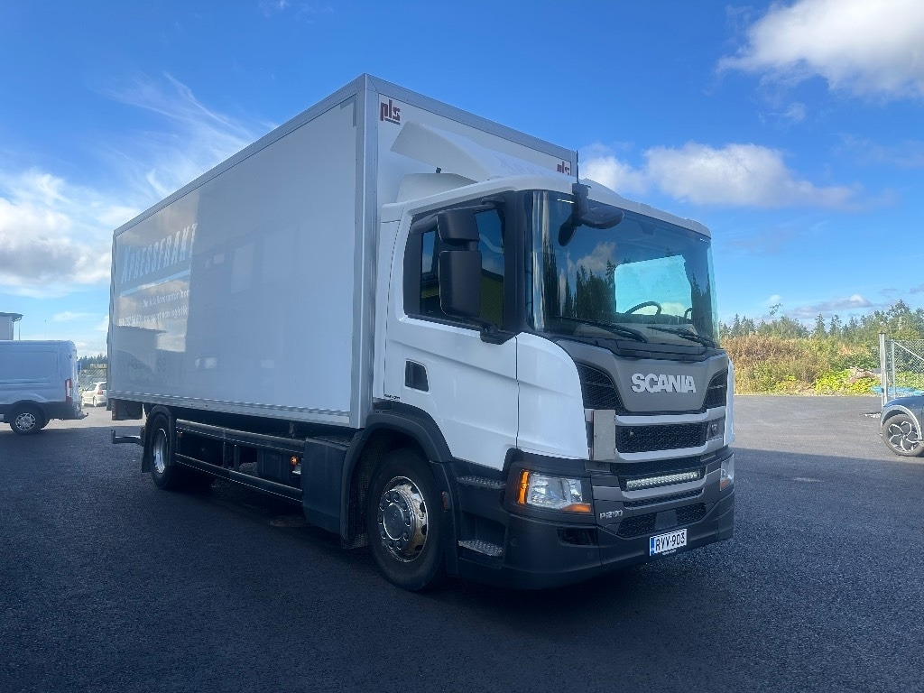 Scania P250  - Dobozos felépítményű teherautó: 3 kép. Scania P250  - Dobozos felépítményű teherautó: 3 kép.