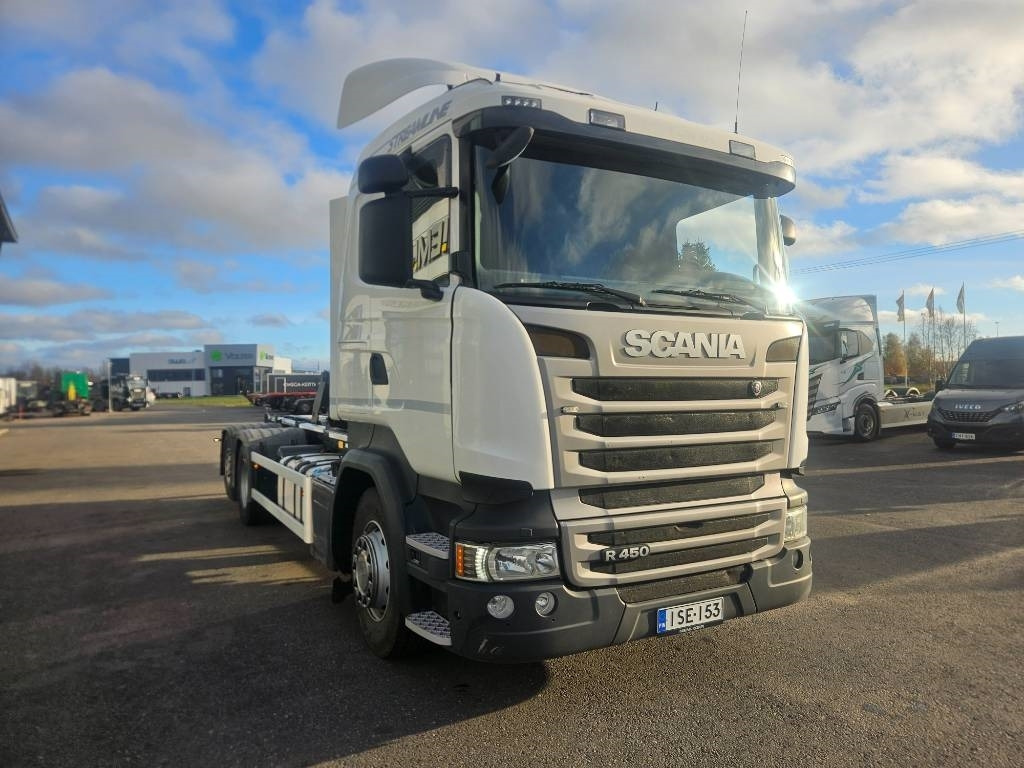 Scania R 450 6x2*4 - Horgos rakodó teherautó: 2 kép. Scania R 450 6x2*4 - Horgos rakodó teherautó: 2 kép.