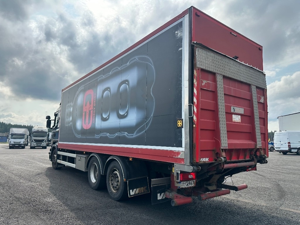 Scania R 450 - Dobozos felépítményű teherautó: 5 kép. Scania R 450 - Dobozos felépítményű teherautó: 5 kép.