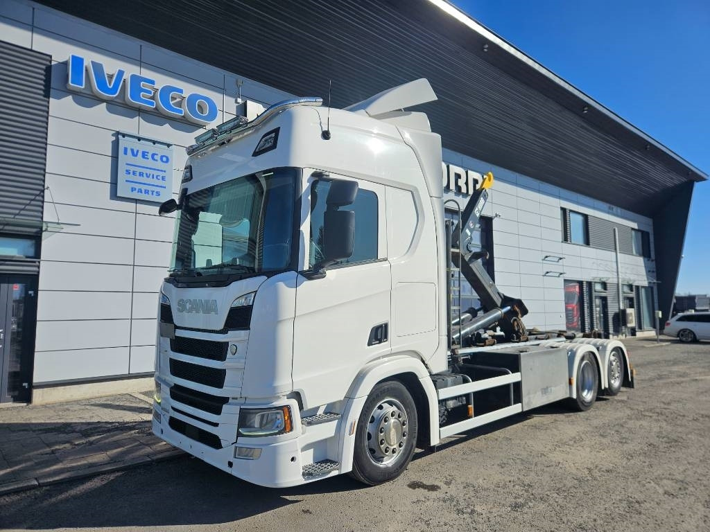 Scania R500 6x2*4 Multilift 24tn koukku - Horgos rakodó teherautó: 1 kép. Scania R500 6x2*4 Multilift 24tn koukku - Horgos rakodó teherautó: 1 kép.