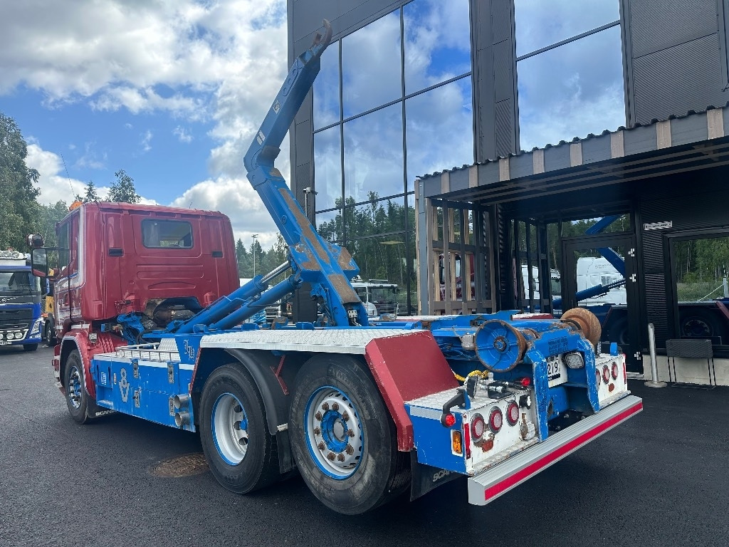 Scania R580 6x2*4 - Horgos rakodó teherautó: 4 kép. Scania R580 6x2*4 - Horgos rakodó teherautó: 4 kép.