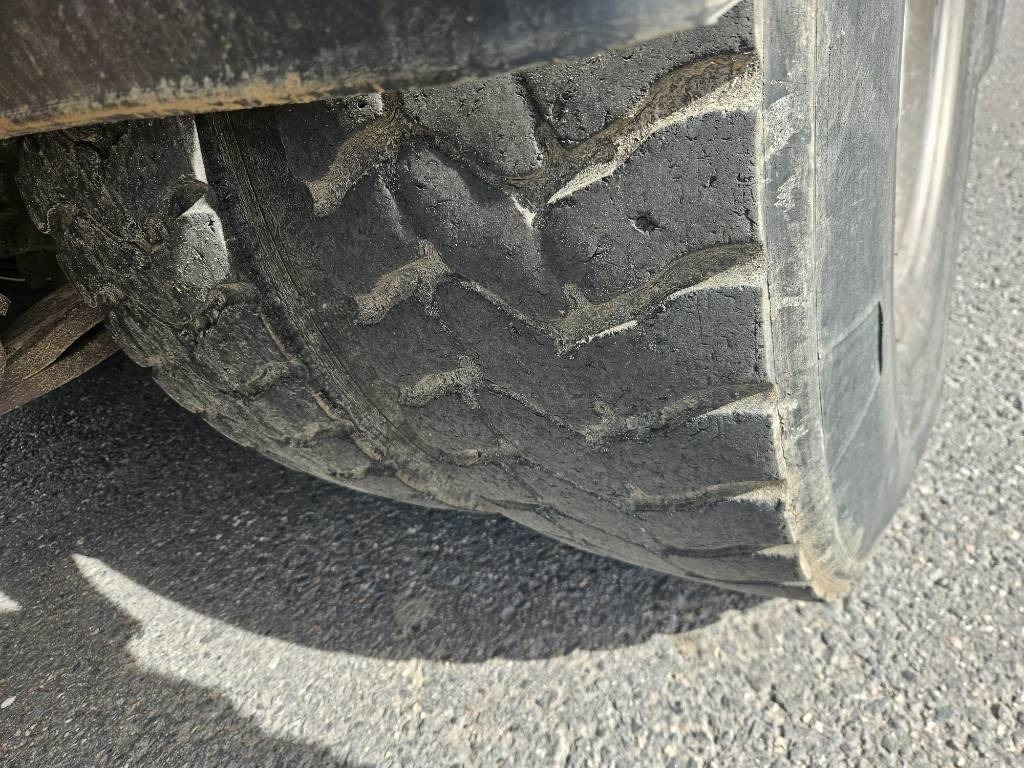 Horgos rakodó teherautó Scania R580 6x2: 9 kép.